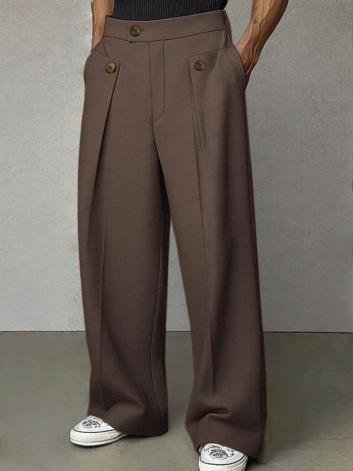 Comfortable men's wide-leg pants for a relaxed fit, suitable for both casual outings and smart-casual events.