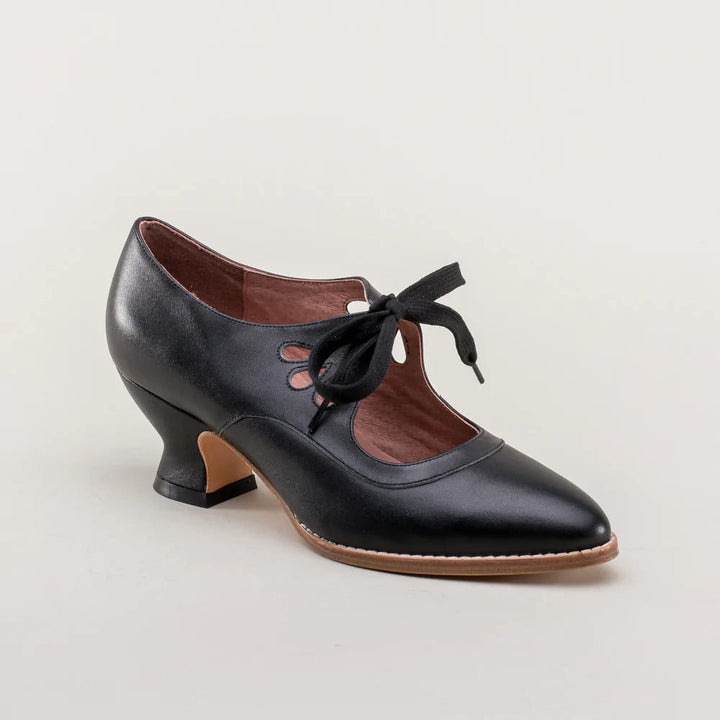 Comfortable women's orthopedic pumps, Viviana, featuring arch support for prolonged wear & posture.