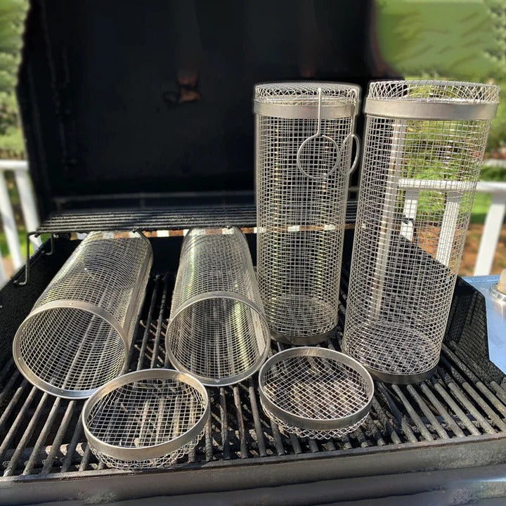 Innovative rotating grill basket ensures even cooking & prevents food from falling through the grates.