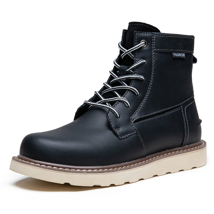 Rugged brown men's chukka boots, waterproof and comfortable, suitable for long hours of casual wear