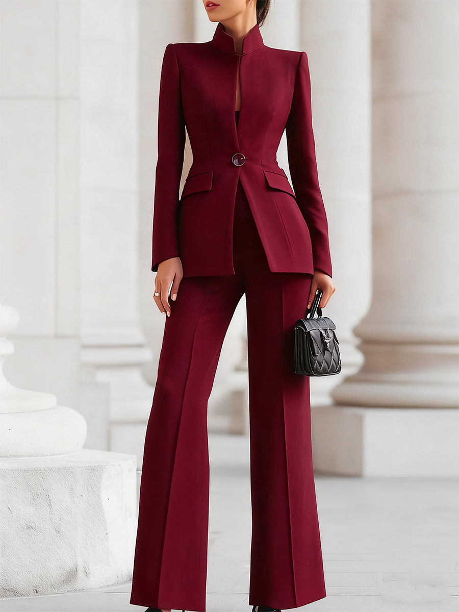Elegant two-piece women's suit set: tailored blazer & trousers. Ideal for sophisticated business looks.