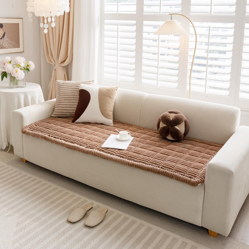 Stylish sofa throw pet couch cover, soft & non-slip. Washable furniture protector enhances home decor, perfect for dogs.