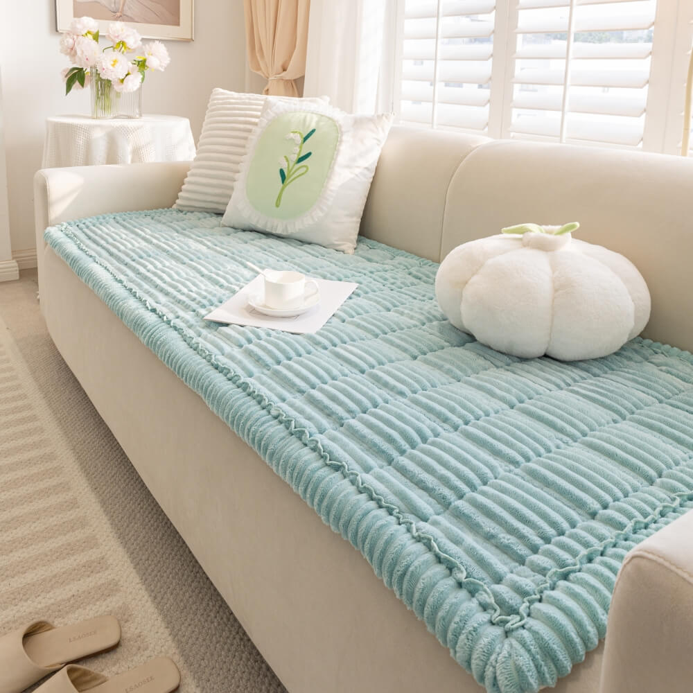 Premium furniture cover, a non-slip pet protector couch cover. Soft, washable dog mat & cat mat for ultimate comfort.