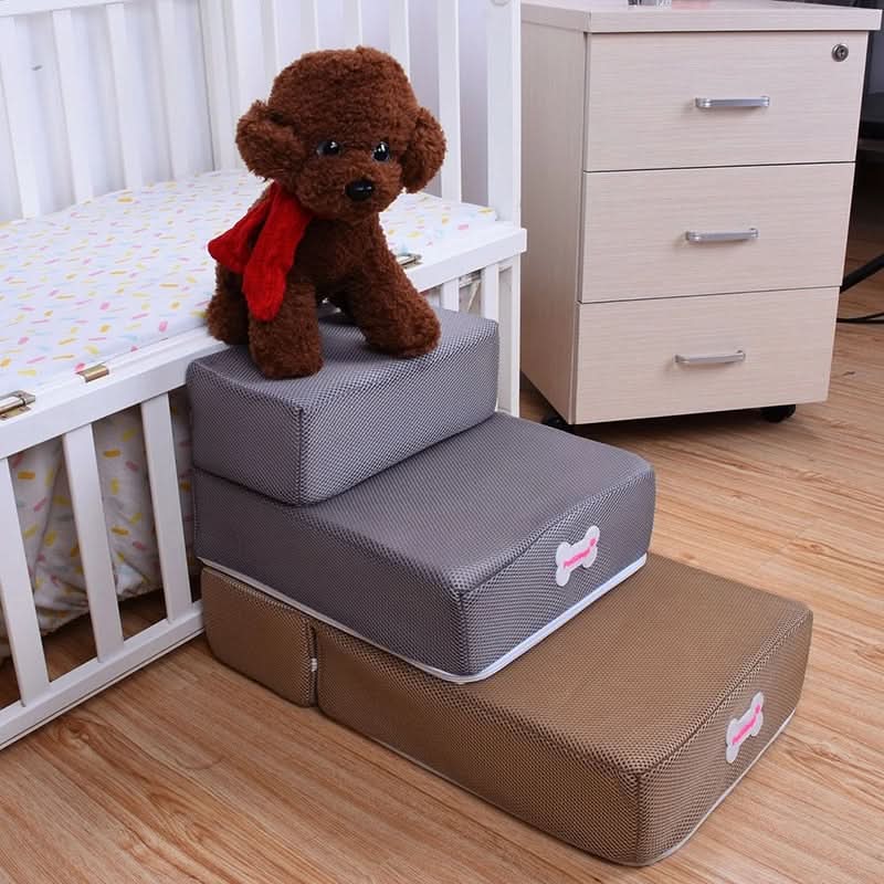 Supportive pet steps for senior dogs & cats, aiding mobility & preventing joint strain.