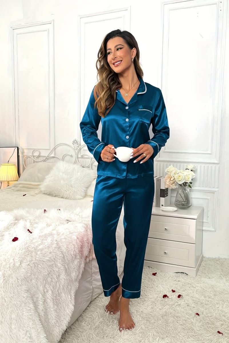 Matching women's pajama set with practical pockets. Soft sleepwear for relaxing at home.