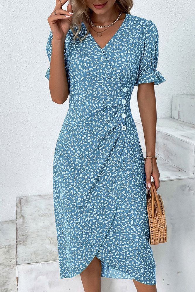 Versatile Sophie midi dress for women, featuring soft pleats for a stylish look.