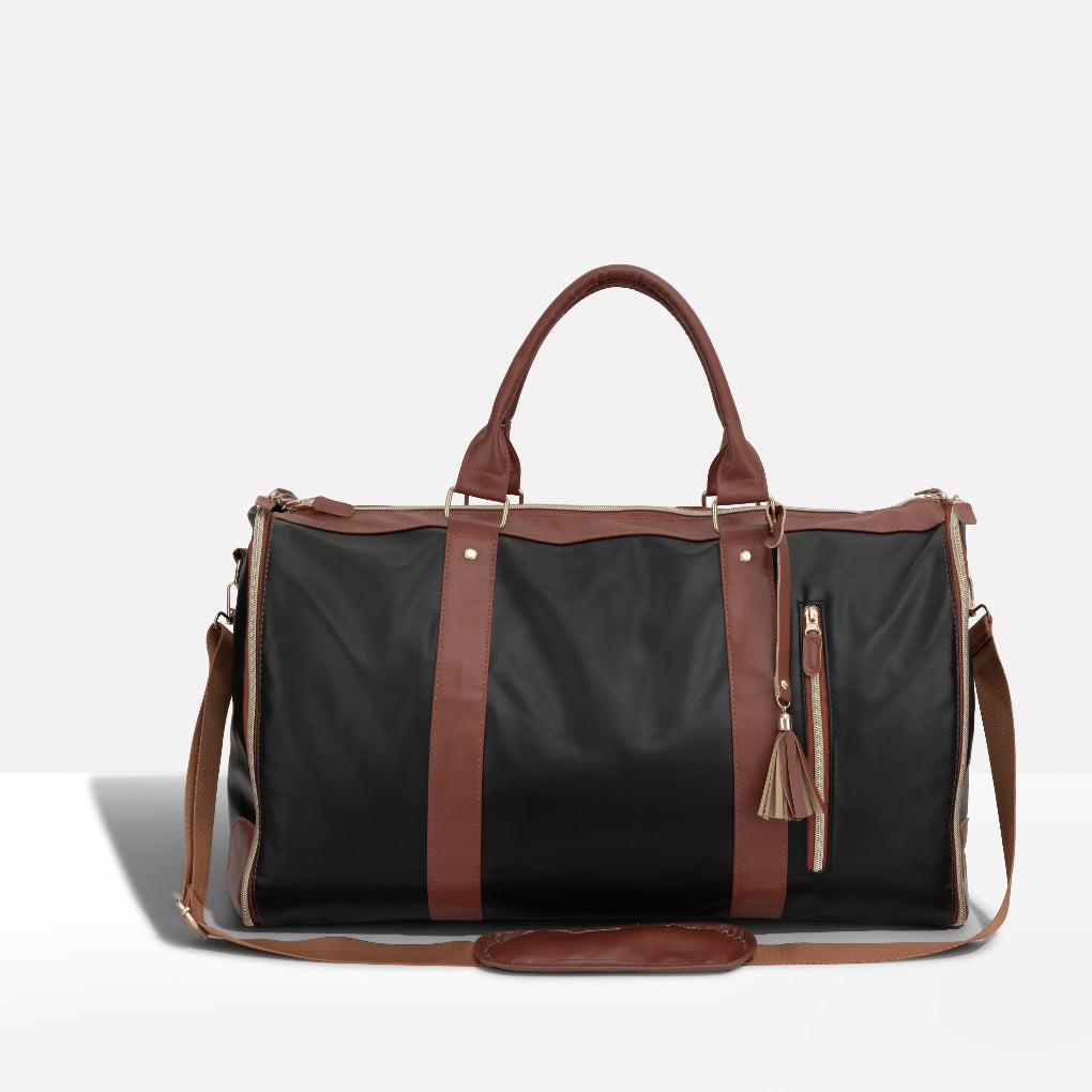 Stylish patchwork weekender duffel bag, perfect for unisex travel & short trips. Collapsible & spacious.