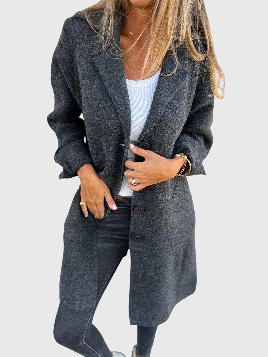 Cozy women's longline blazer, designed for ultimate comfort & stylish outerwear. An everyday fashion essential.