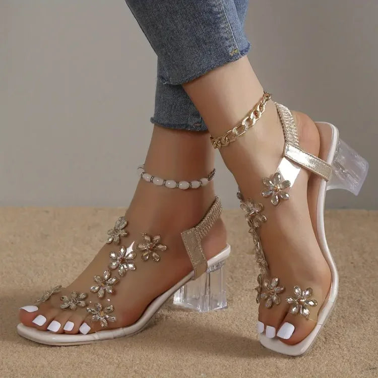 Chic orthopedic pumps for women, featuring a breathable design and comfortable fit for stylish occasions.