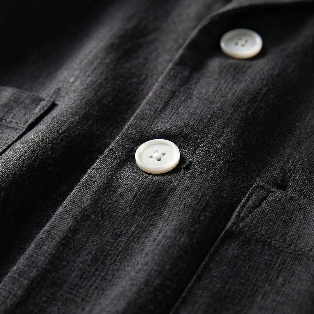 Versatile women's relaxed fit blazer, ideal for smart casual or professional office attire. Comfortable & chic.