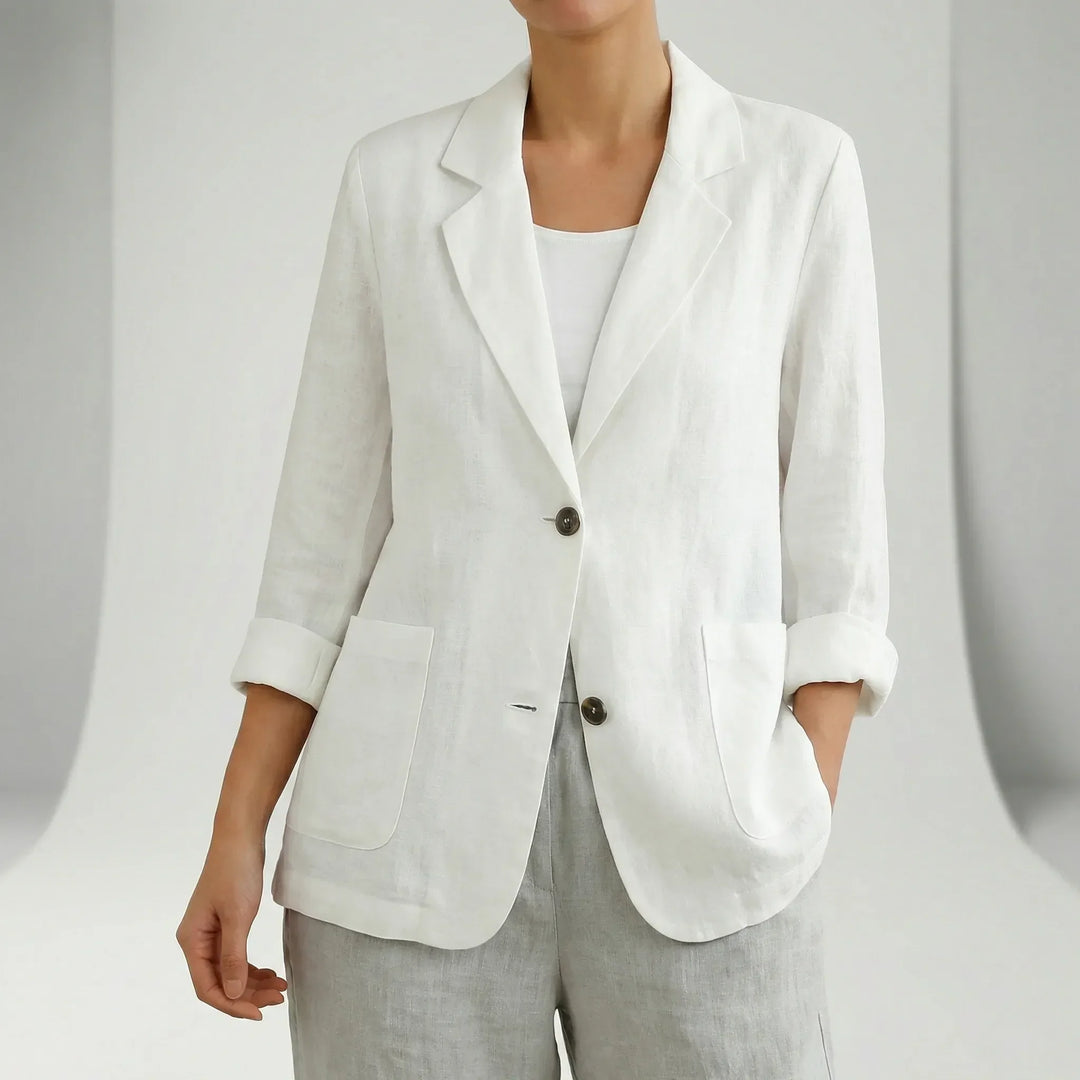 Comfortable women's relaxed fit blazer, a lightweight jacket for versatile styling. Perfect for any occasion.