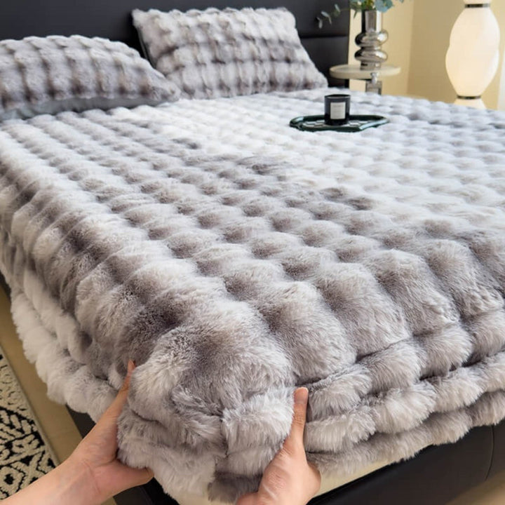Deep pocket plush mattress protector, super soft fitted sheet cover for ultimate bedroom comfort & luxury sleep. Machine washable.