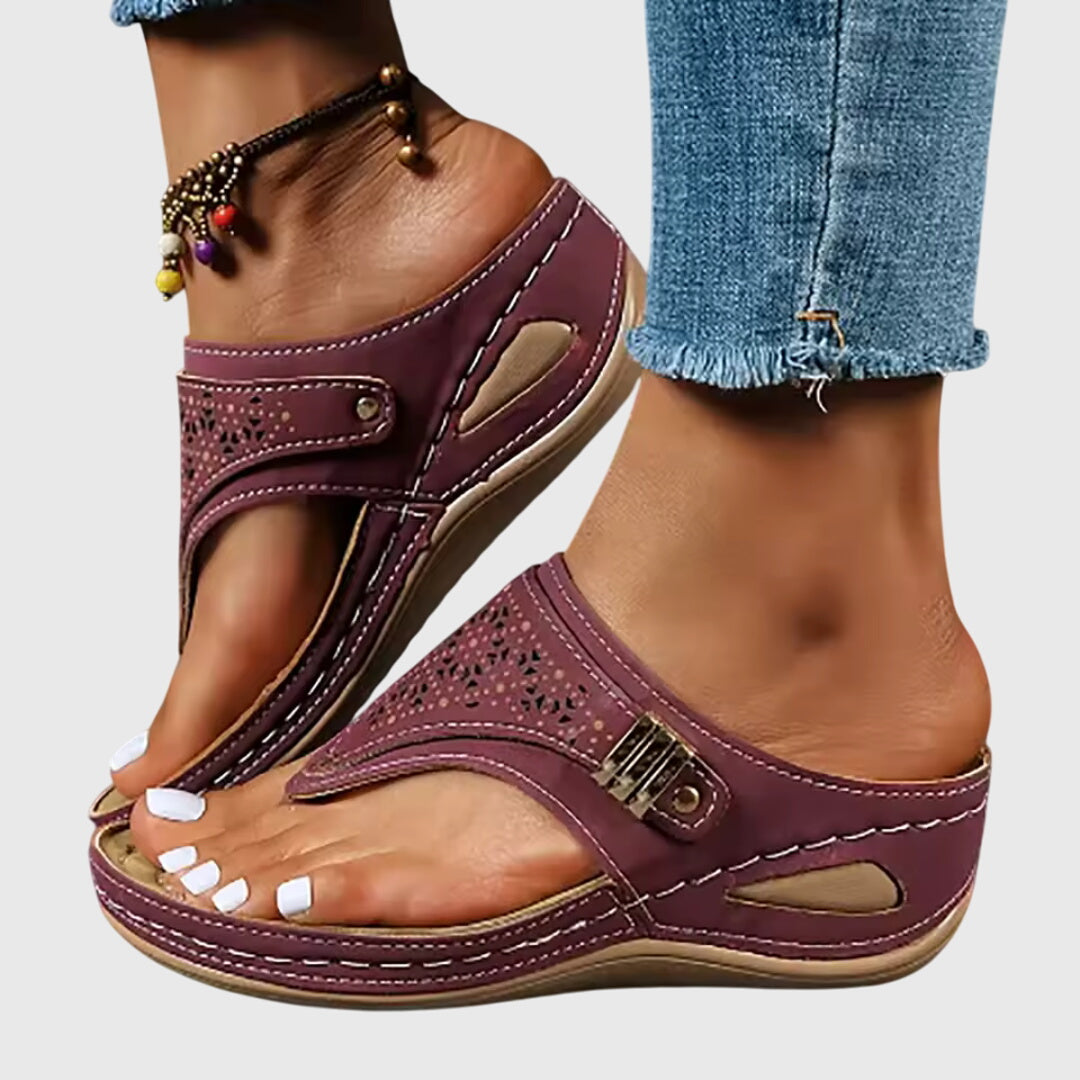 Breathable Theodoros women's platform sandals, perfect as summer shoes with a secure ankle strap.
