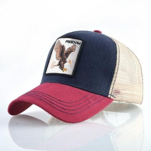 Summer essential: adjustable unisex baseball cap with proud eagle. Offers great sun protection for all activities.
