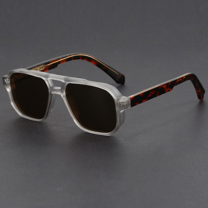Close-up of unisex aviator sunglasses, showcasing matte frame & lightweight design for all-day comfort