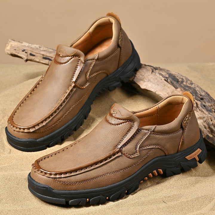 Orthopedic comfort transition boot, brown leather, offering a secure and comfortable fit
