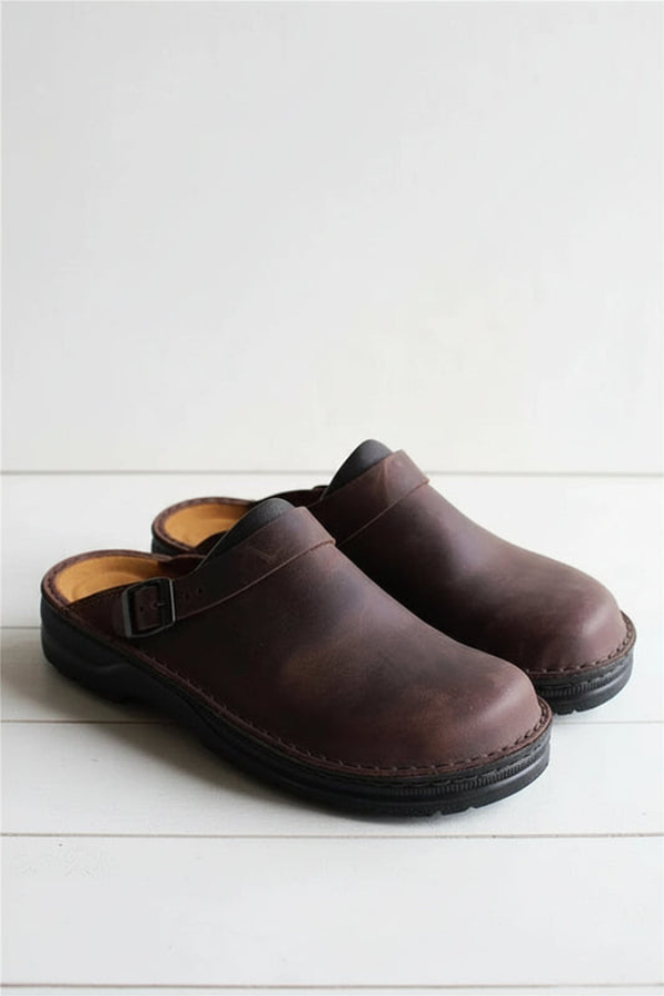 Durable unisex clogs, perfect for extended standing. Features non-slip sole and comfortable fit.