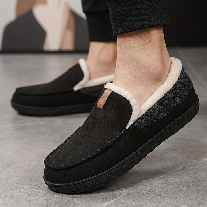 Close-up of the cushioned insole in Unisex Cozy Comfort Shoes, highlighting all-day support