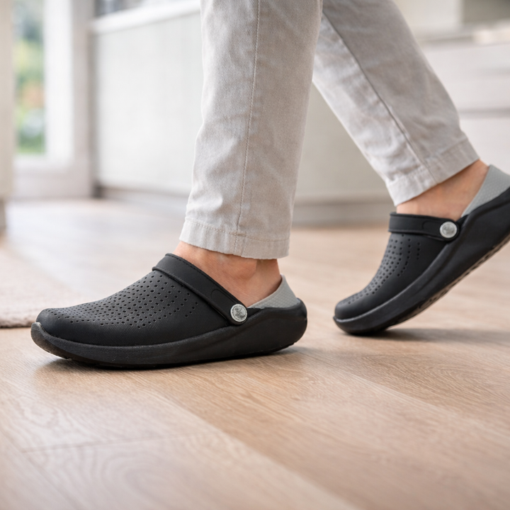 Orthopedic unisex walking sandals promoting foot health & comfort with cushioned arch support.