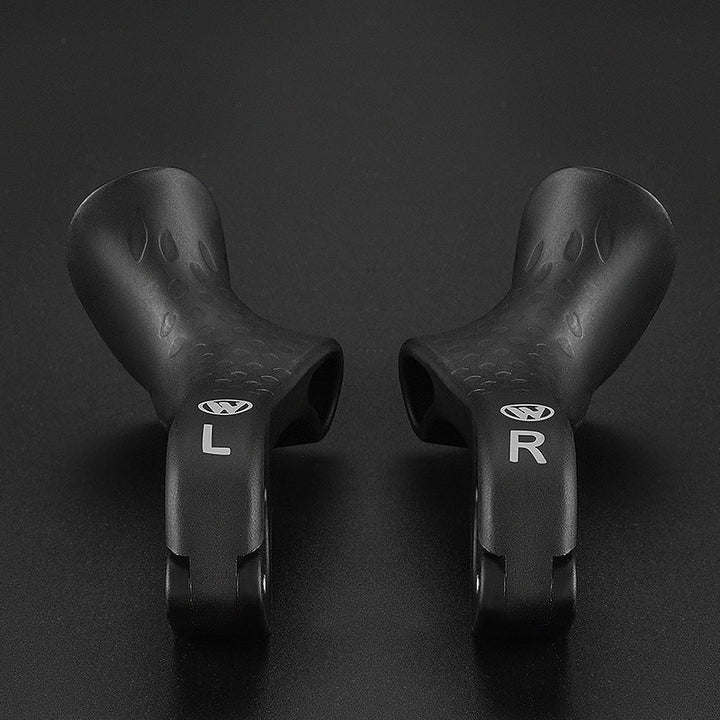 Ergonomic mountain bike grips with anti-slip surface ensuring secure handling & reduced hand fatigue.