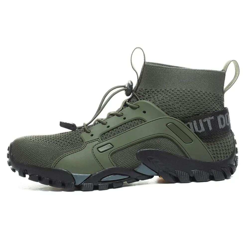 Everyday minimalist barefoot shoes, flexible and lightweight, promoting natural walking.