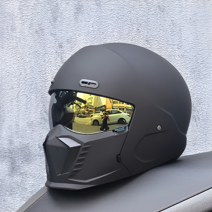 Unisex full face motorcycle helmet with DOT & ECE certification for ultimate rider protection.