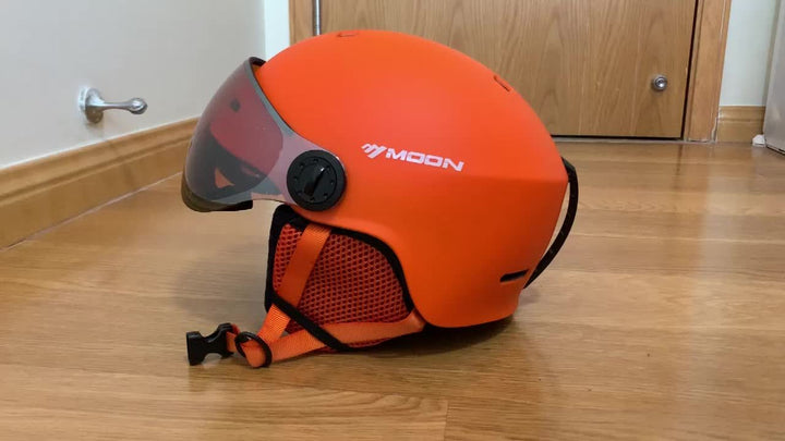 Zenido 09fr ski helmet, unisex design, high-quality, ideal for winter sports safety.