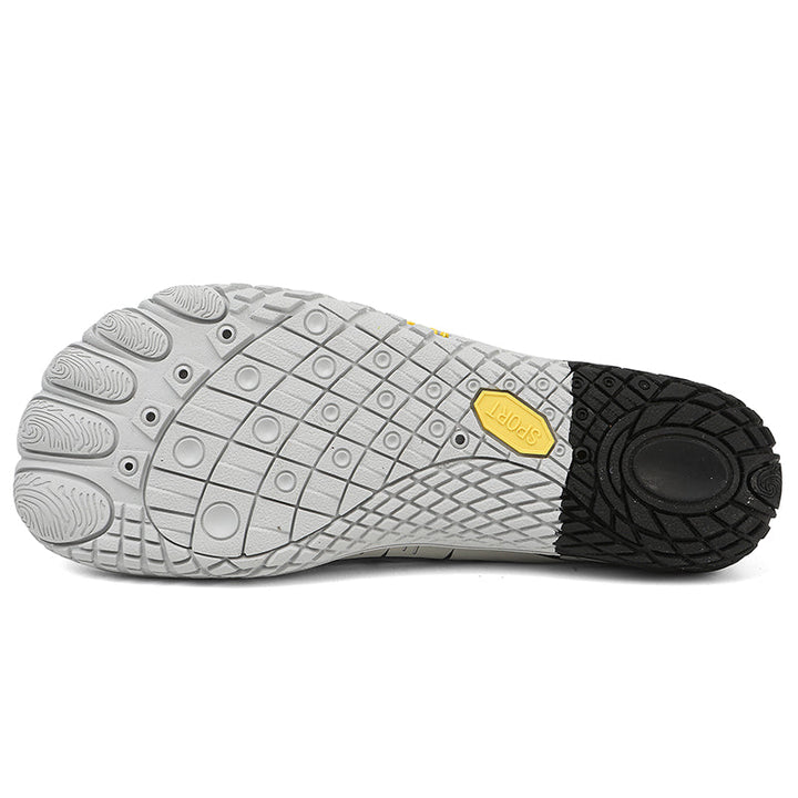 Minimalist athletic barefoot shoes with wide toe box for optimal comfort.