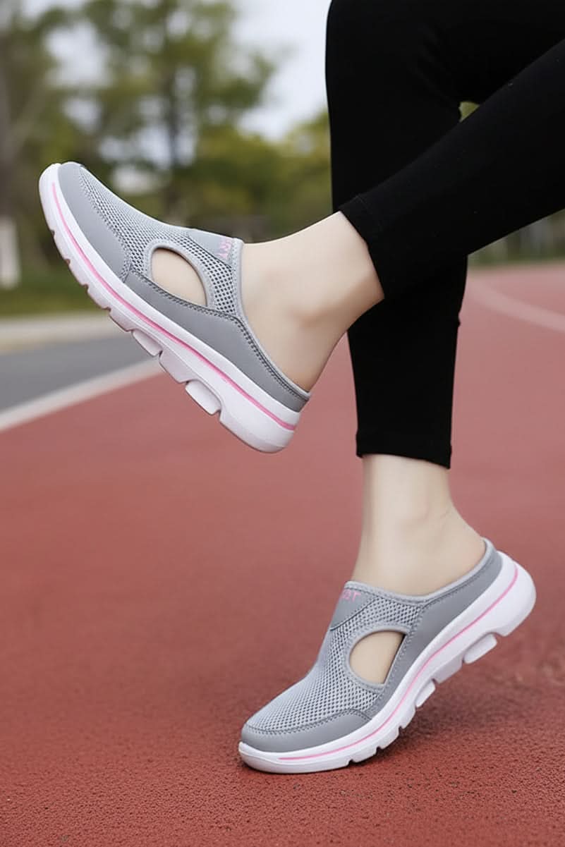 Unisex Lightweight Slippers with plush lining for warmth & orthopedic support, perfect for relaxed loungewear.