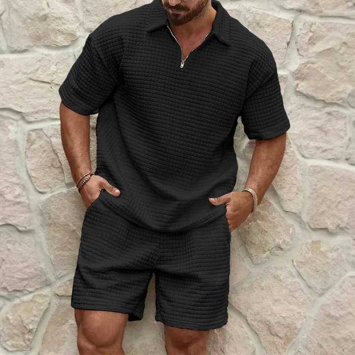 Breathable two-piece summer leisure set for men & women. Comfortable poly-cotton loungewear with shorts.