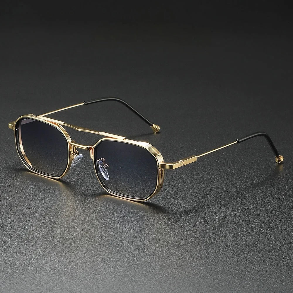Modern essential: Unisex square frame sunglasses for UV protection and daily style.