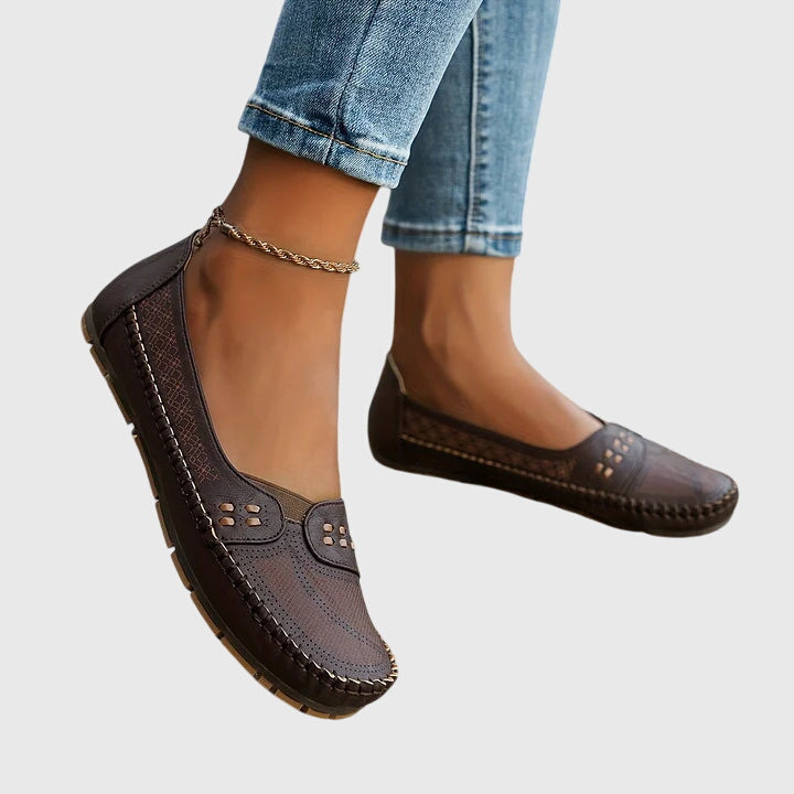 Easy slip-on design of unisex orthopedic comfort shoes for quick wear & superior foot support.