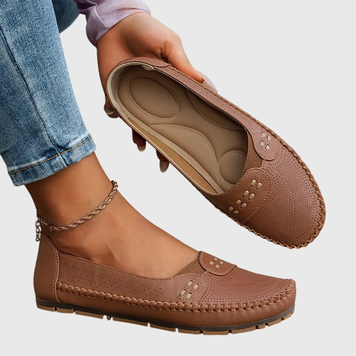 Unisex orthopedic walking shoes for an active lifestyle, supporting everyday foot health & comfort.
