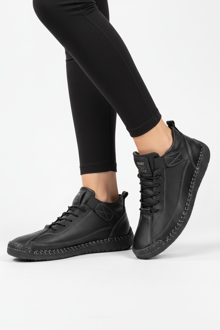 Unisex wide fit walking shoes for all-day comfort. Cushioned design for everyday wear.