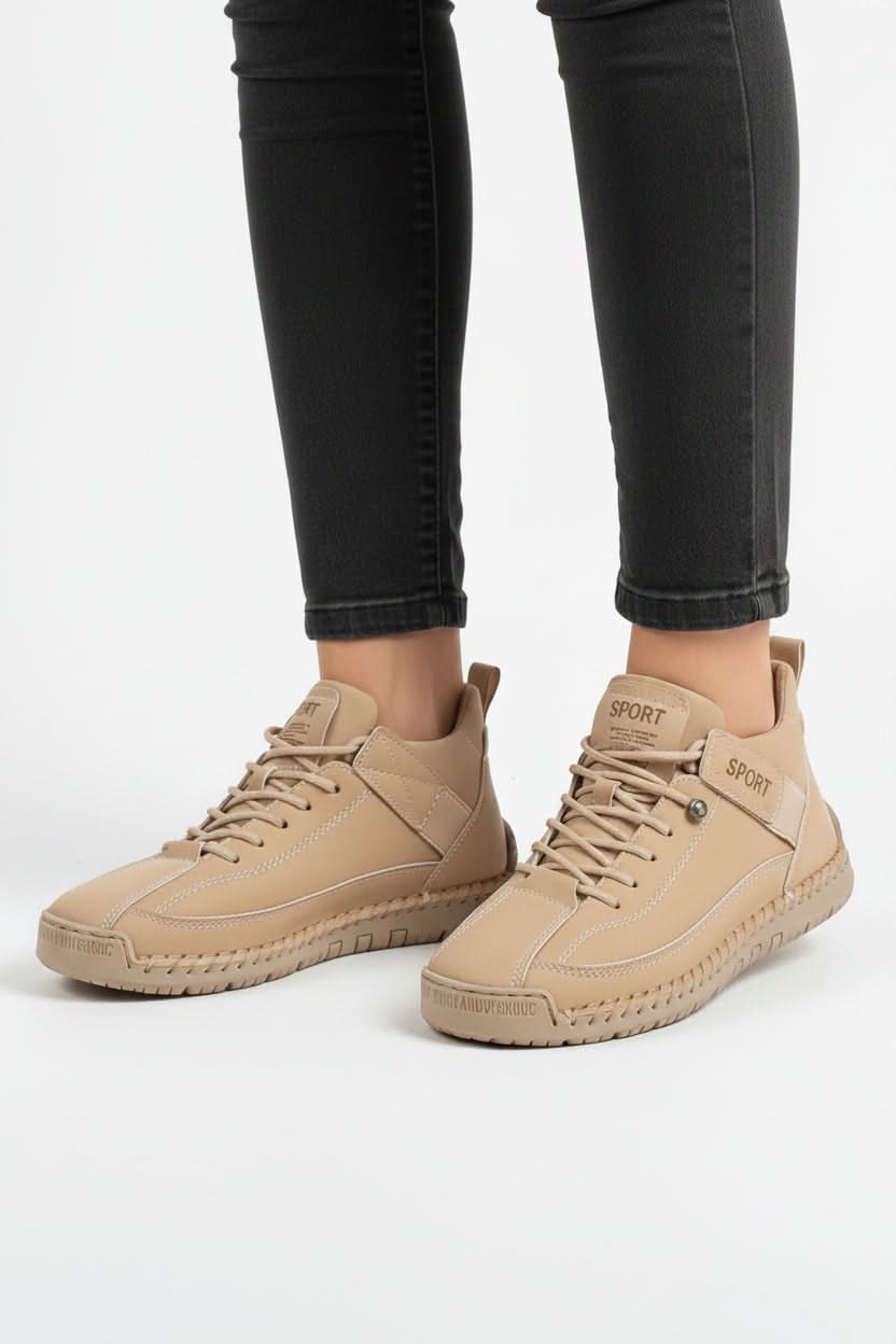 Comfortable unisex walking shoes with responsive cushioning. Ideal for travel and daily activities.