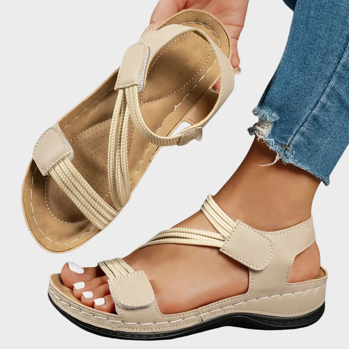 Women's adjustable comfort sandals with elastic straps, ideal for everyday summer wear.