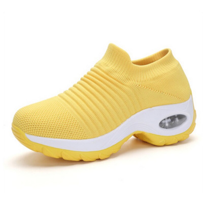 Cushioned women's everyday sneakers, offering excellent arch support for active women.