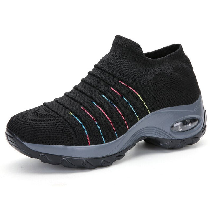 Women's comfortable walking sneakers, featuring responsive cushioning & arch support.