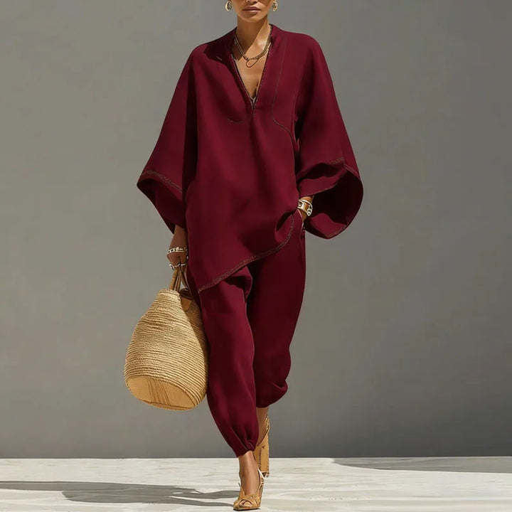 Effortless women's batwing sleeve two-piece set, stylish and comfortable for casual summer outfits.
