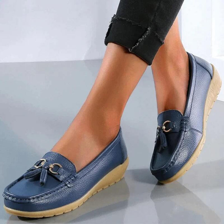 Orthopedic women's loafers with foot support. Comfort slip-on flats designed for healthy, stylish everyday walking.