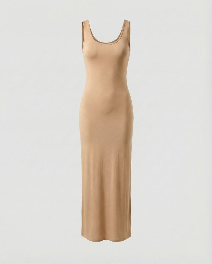 Casual women's scoop neck sleeveless maxi dress, styled for a relaxed summer day out.