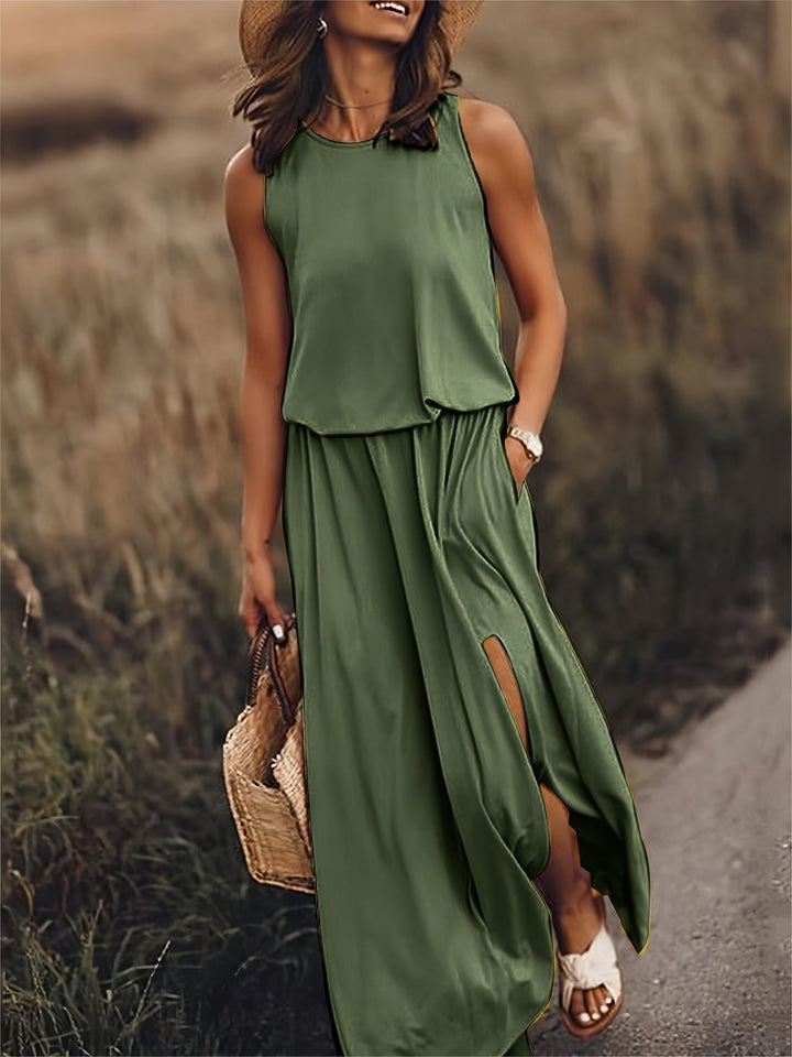 Versatile flowy blouson maxi dress for women, offering comfortable and chic summer style.