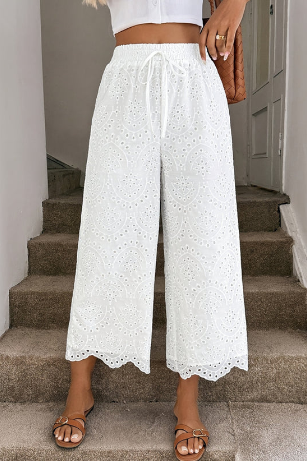Breezy women's cropped pants, great for summer vacation & everyday casual wear.
