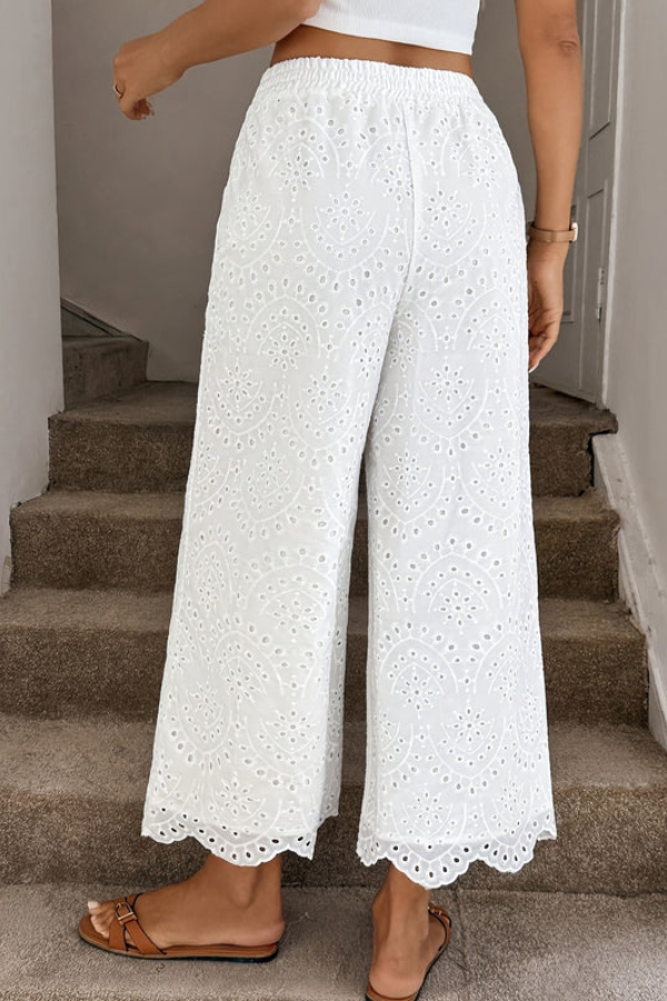 Comfortable women's relaxed fit capri pants, bohemian style for summer & vacation.
