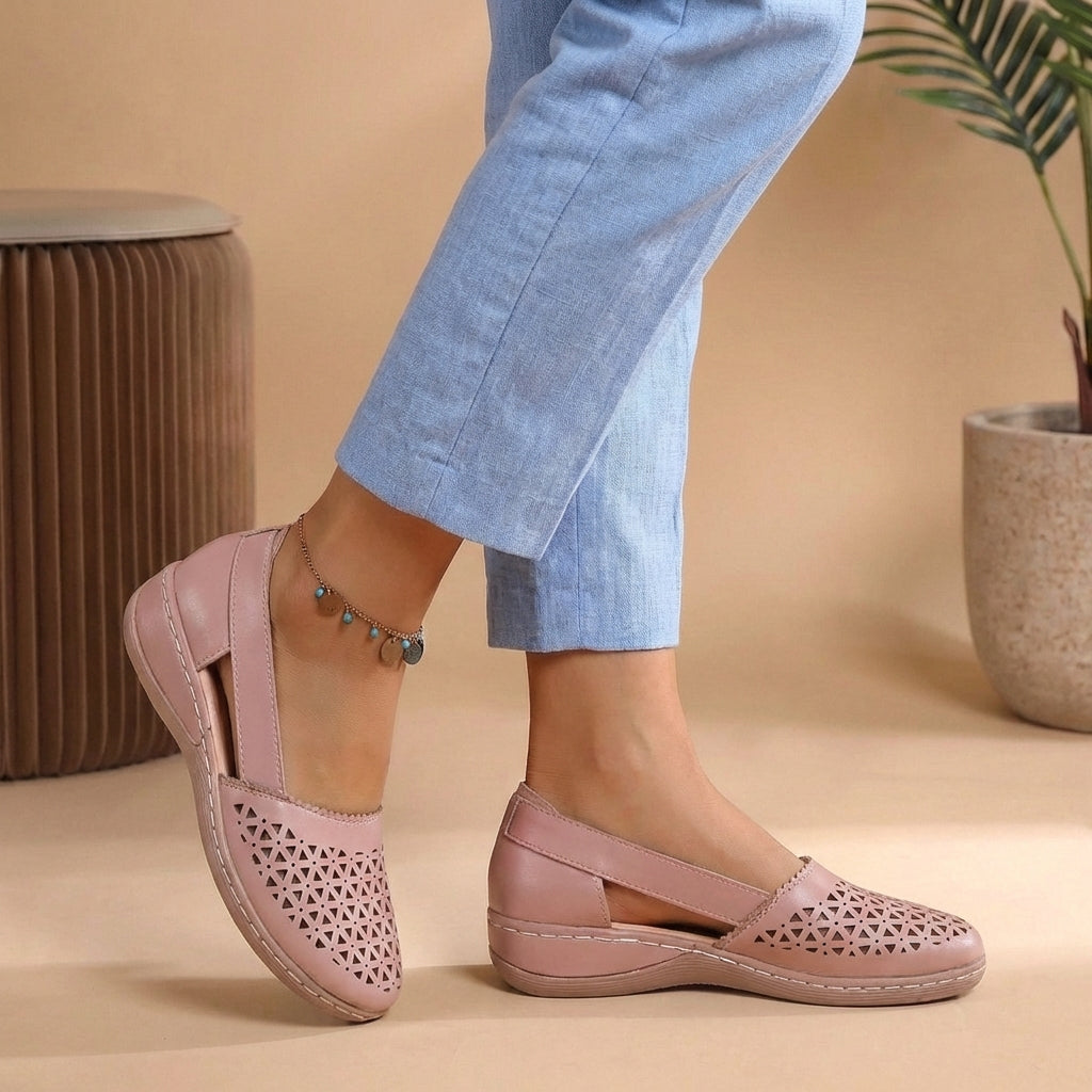 Women's comfortable slip-on loafers, breathable casual flats for stylish everyday footwear.