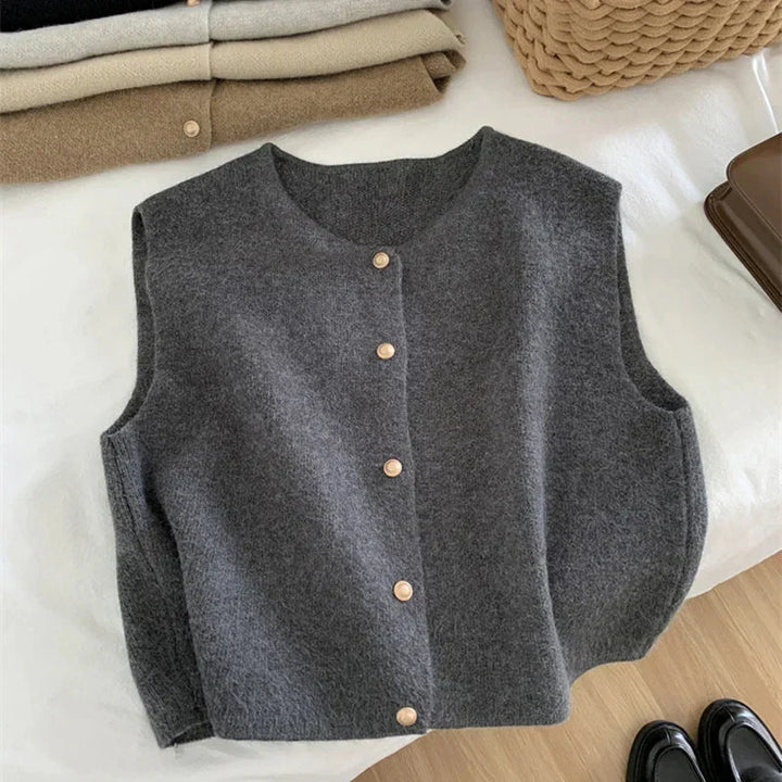 Women's button-up sleeveless casual vest, a versatile layering top for summer fashion