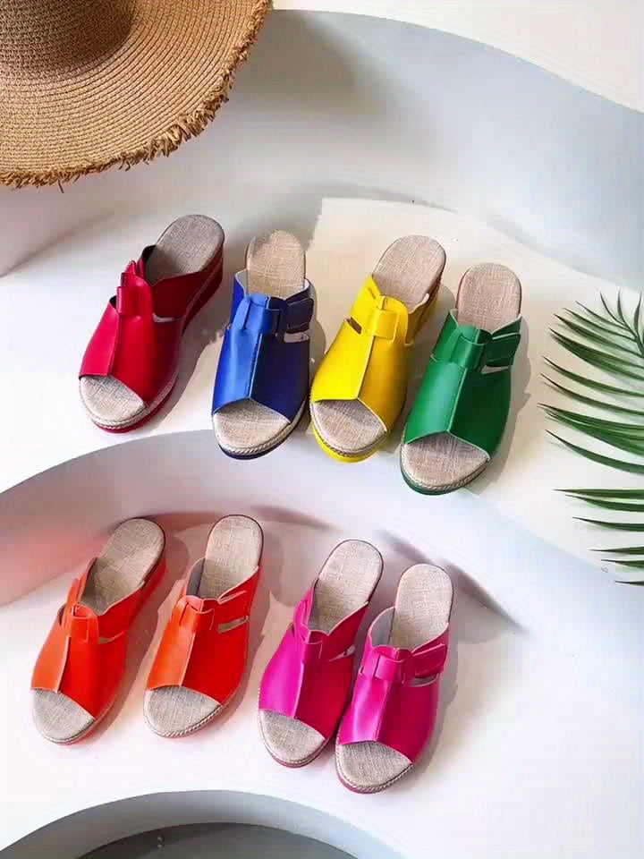 Stylish women's everyday sandals, flat & comfortable for casual walks and summer adventures.