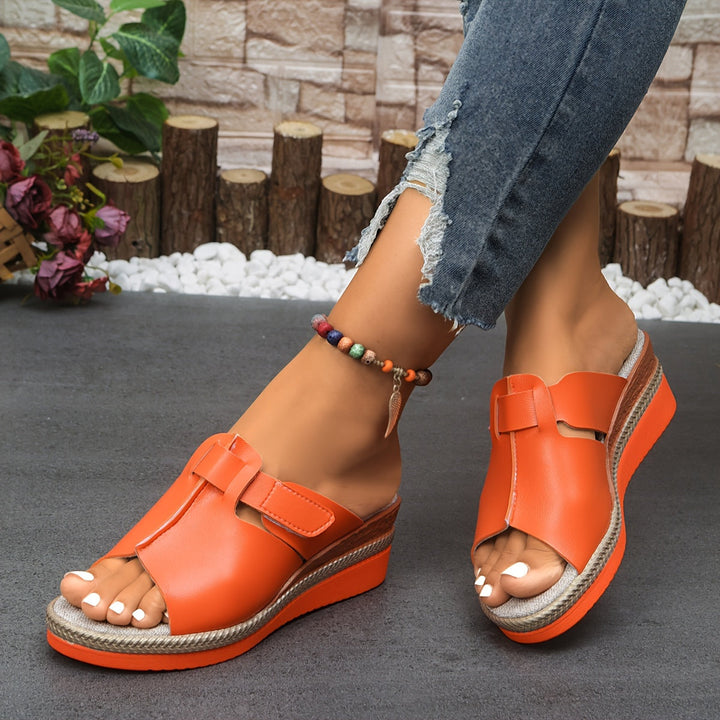 Flat everyday sandals for women, combining stylish design with ultimate comfort.