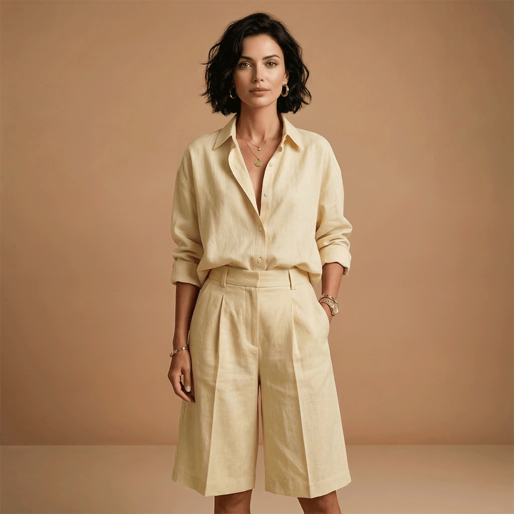Women's casual clothing set with long-sleeve shirt & high-waist shorts, great for everyday or travel.