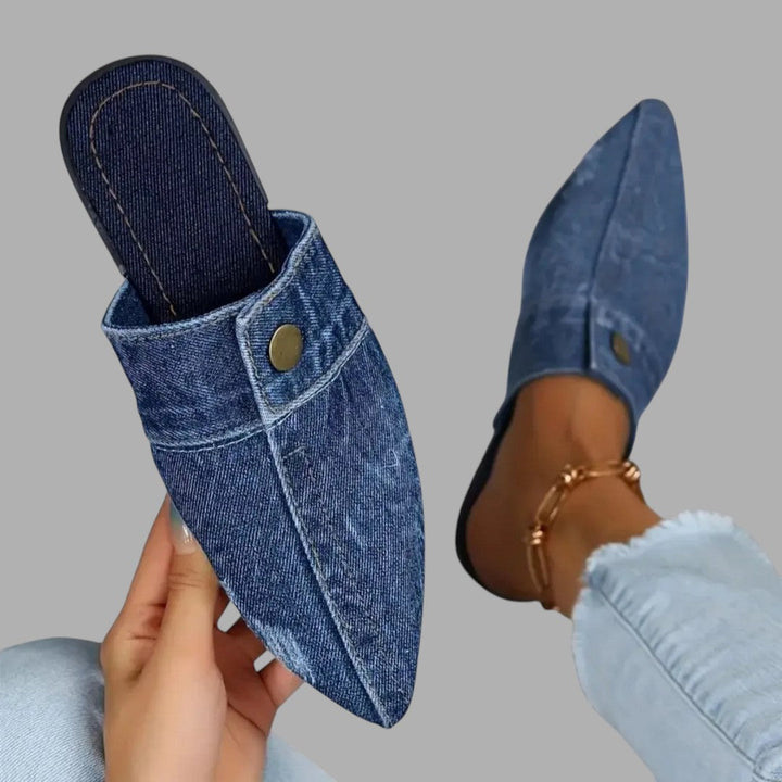 Easy slip-on women's open-back mule sandals, perfect for comfortable daily casual wear.